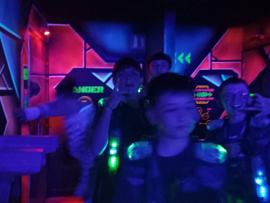 Image de l'actu 'Ce dimanche 23 juin 2024, nous avons récompensé par leur persévérance une partie des judokas par une matinée au laser game. Ils se sont confrontés dans la dernière partie à la team 